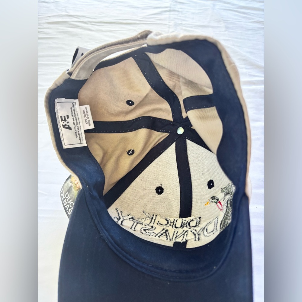 A&E Duck Dynasty Men’s Canvas Baseball Cap in Khaki/Navy Blue Colorblock Sz OS - Picture 3 of 4